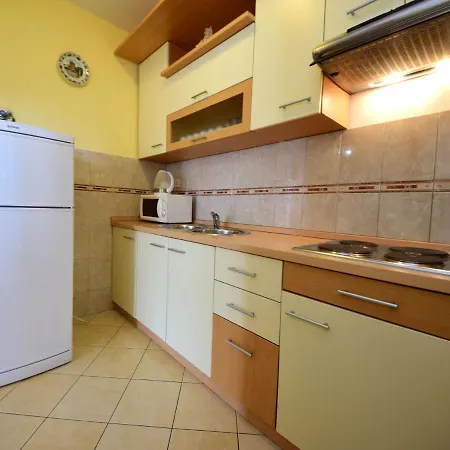 Apartament Snjezana By Interhome