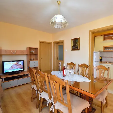 Snjezana By Interhome Apartman *